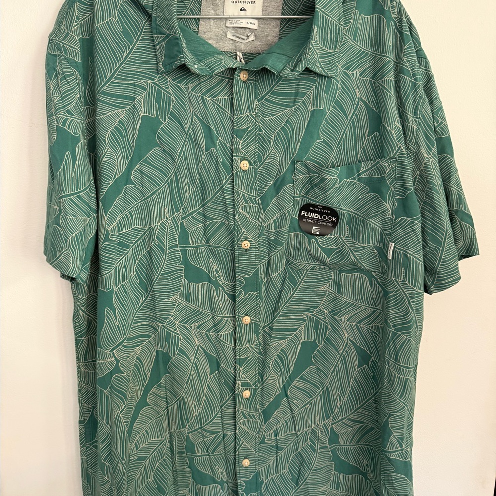NWT Quiksilver Teal/Jade Green Banana Leaf Pattern Men's Shirt